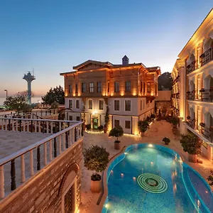Seven Hills Palace & Стамбул